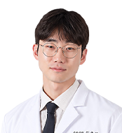 김중민